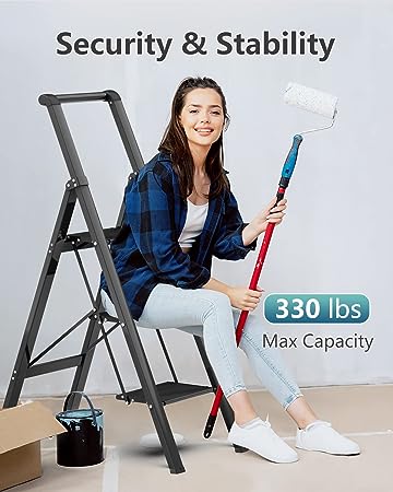 Lightweight 3 step ladder deals with handrail